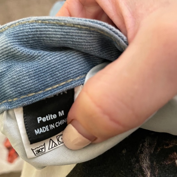 High waisted jean shorts - Picture 3 of 3